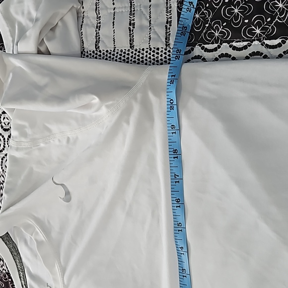 Nike dry-fit t-shirt color white size large - Picture 6 of 8